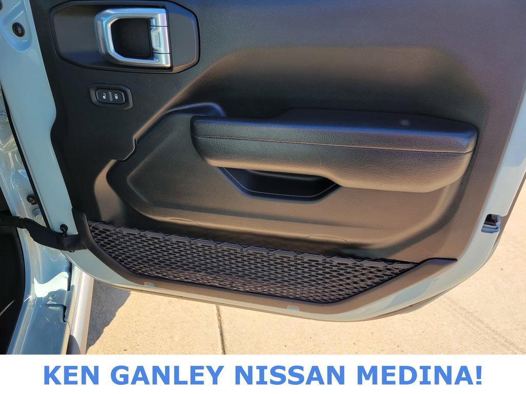 Used 2024 Jeep Wrangler Unlimited Rubicon image 49