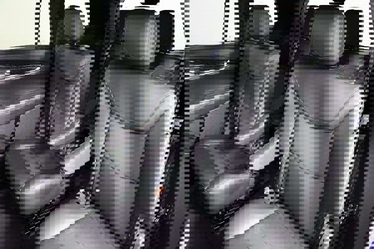 Used 2025 Cadillac XT6 Premium Luxury image 11