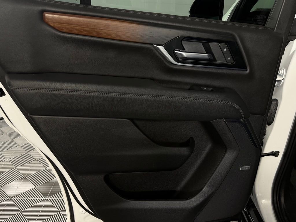 Used 2025 GMC Yukon Denali image 27