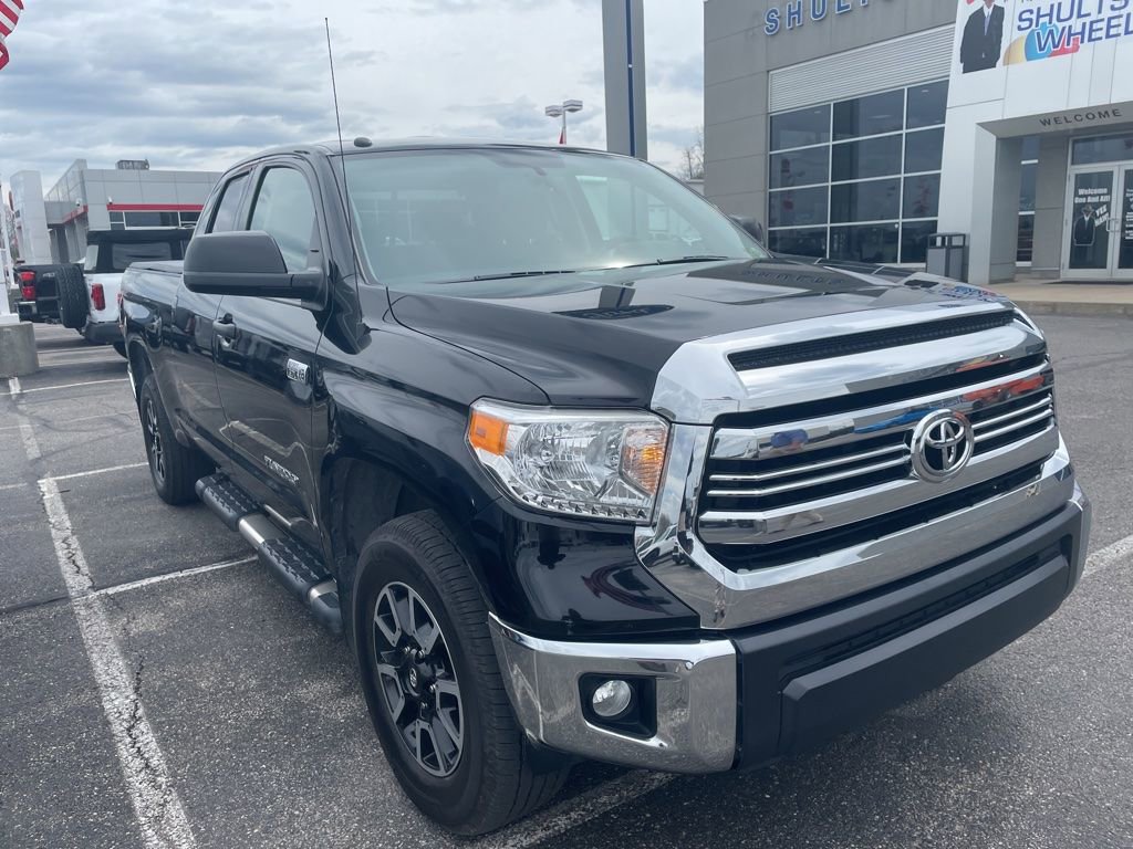 Used 2016 Toyota Tundra SR5 w/ TRD Off Road Package image 4
