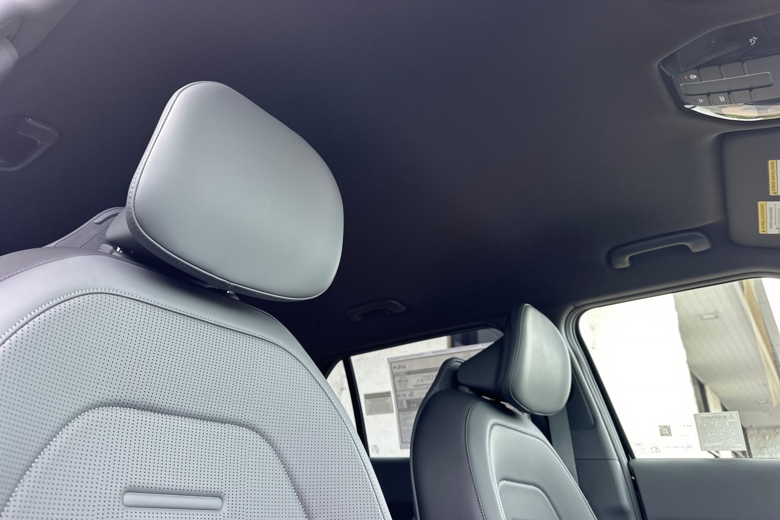 New 2027 Kia EV3 Wind FWD image 17