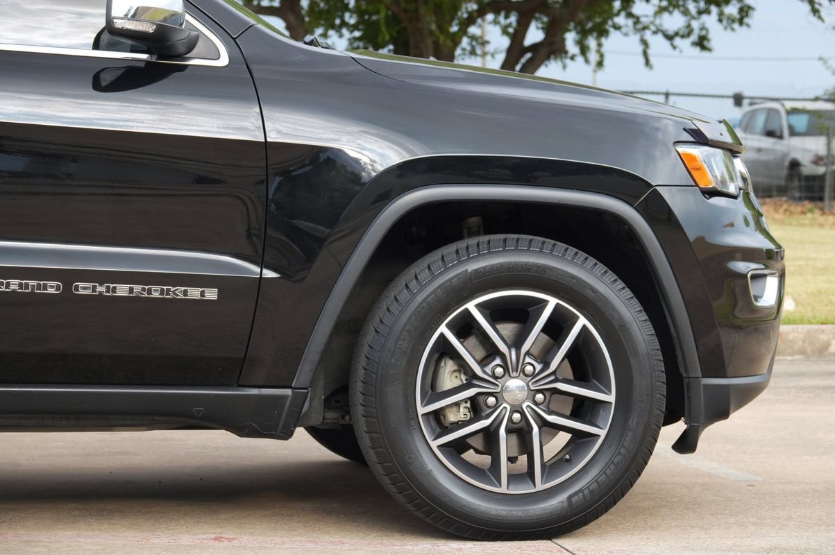 Used 2017 Jeep Grand Cherokee Limited RWD image 28