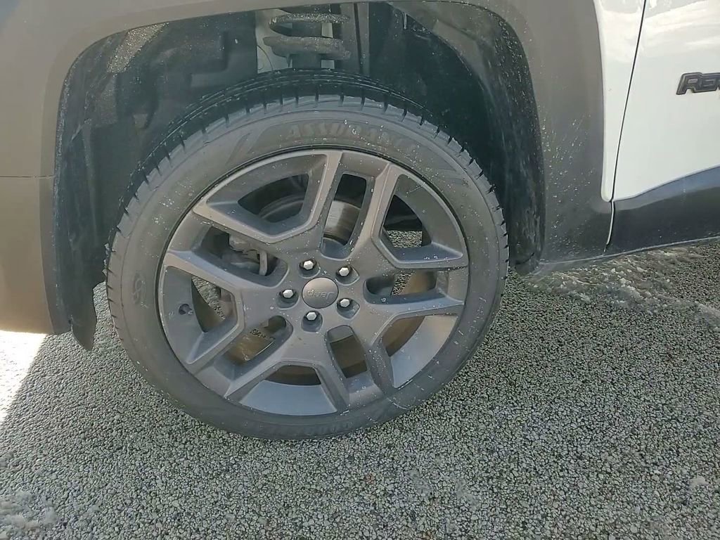 Used 2019 Jeep Renegade Limited w/ Quick Order Package 22P image 16