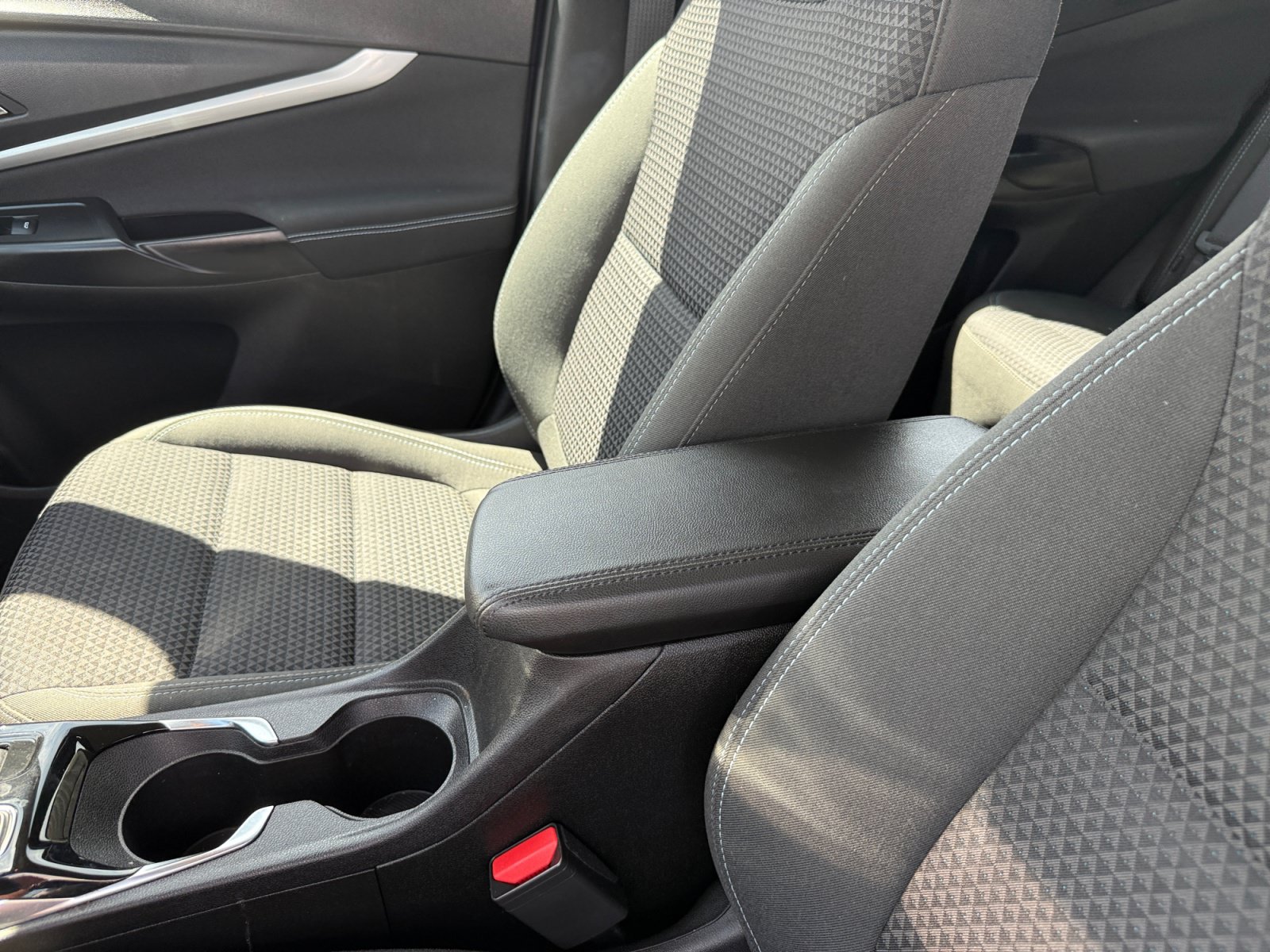 Used 2023 Chevrolet Bolt EUV LT FWD image 14