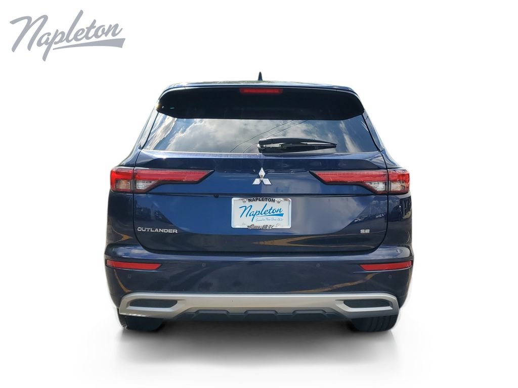Used 2024 Mitsubishi Outlander SE FWD image 4
