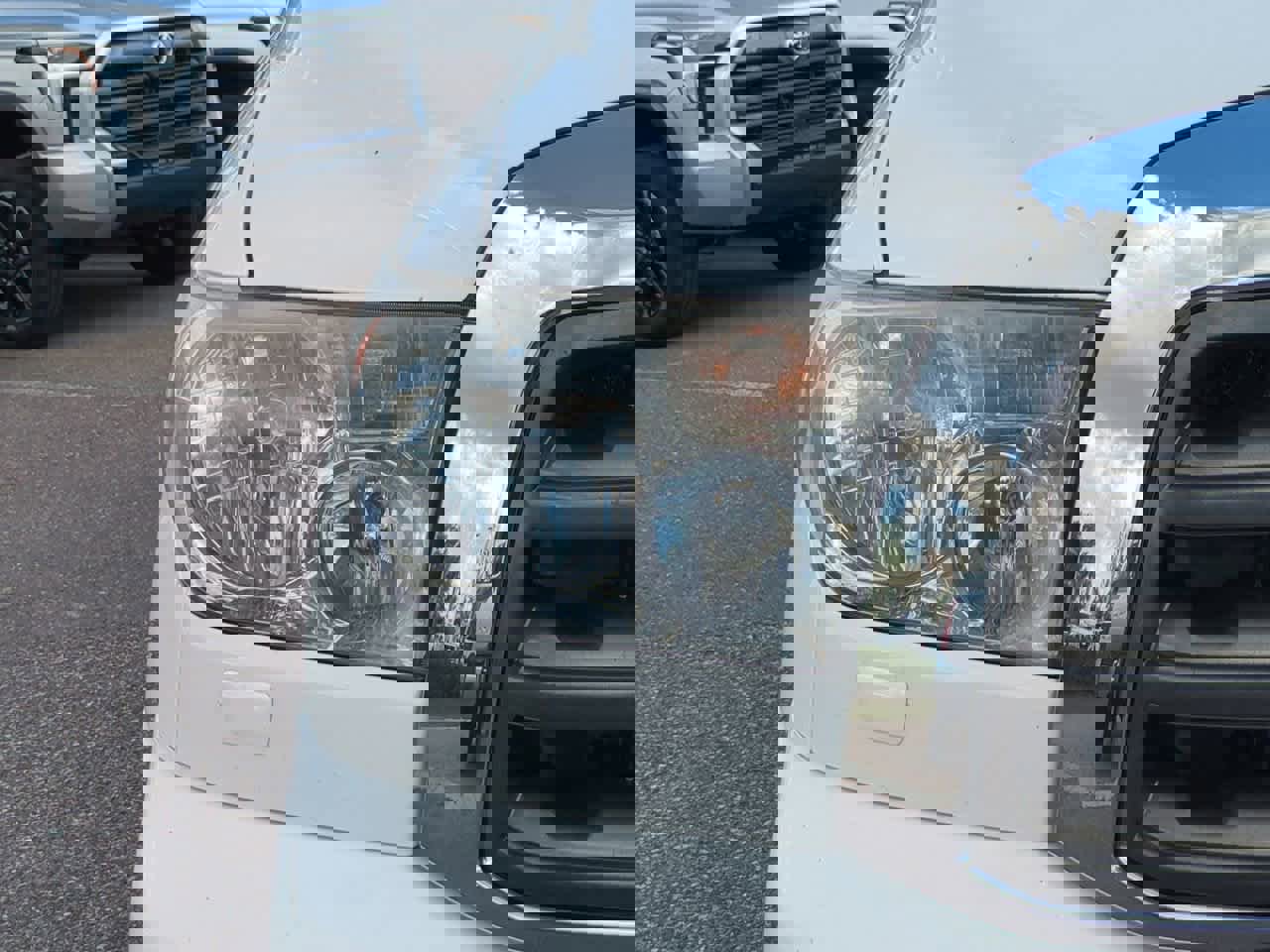 Used 2014 Toyota Sequoia SR5 w/ Premium Package AWD/4WD image 10