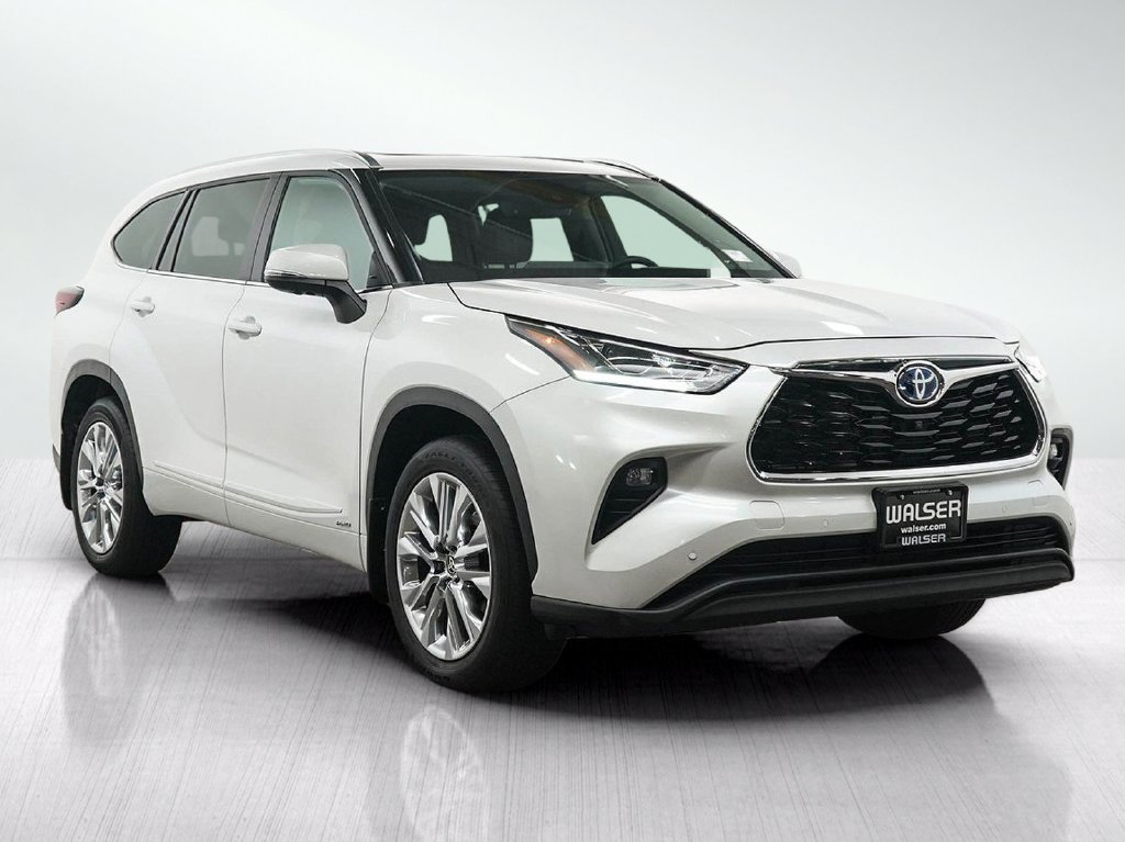 Used 2024 Toyota Highlander Limited AWD/4WD image 7