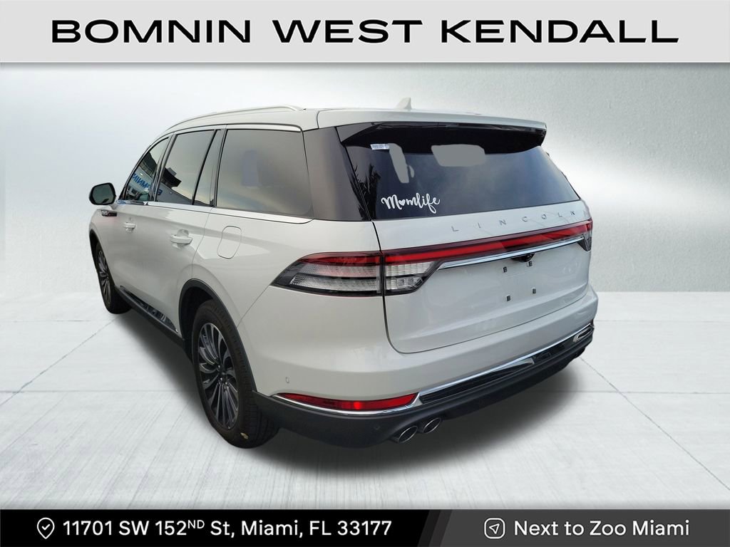Used 2023 Lincoln Aviator Reserve image 3