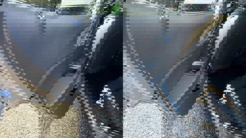 New 2026 Chevrolet Trax RS w/ Sunroof Package image 17