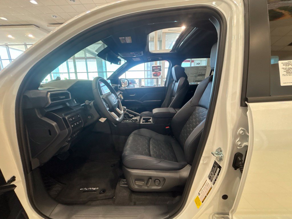 New 2026 Toyota 4Runner Platinum AWD/4WD image 4