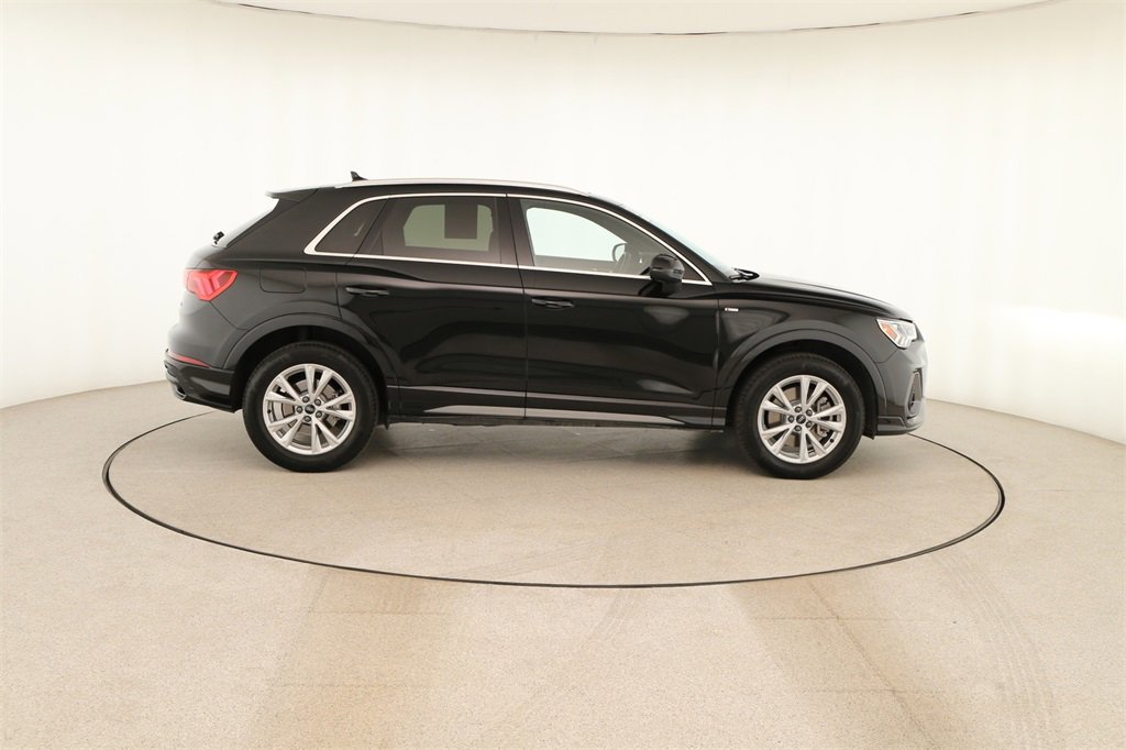 Certified 2025 Audi Q3 2.0T Premium Plus w/ Premium Plus Package image 8