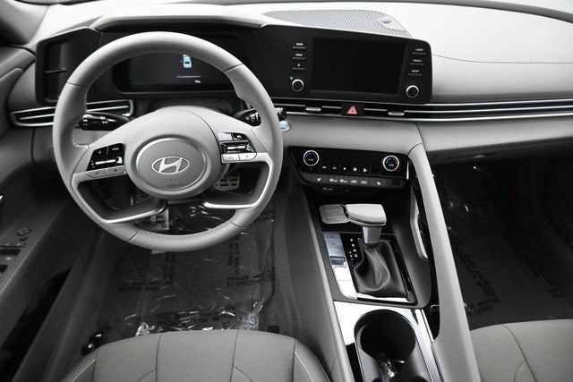 Used 2026 Hyundai Elantra SEL Sport Premium FWD image 23