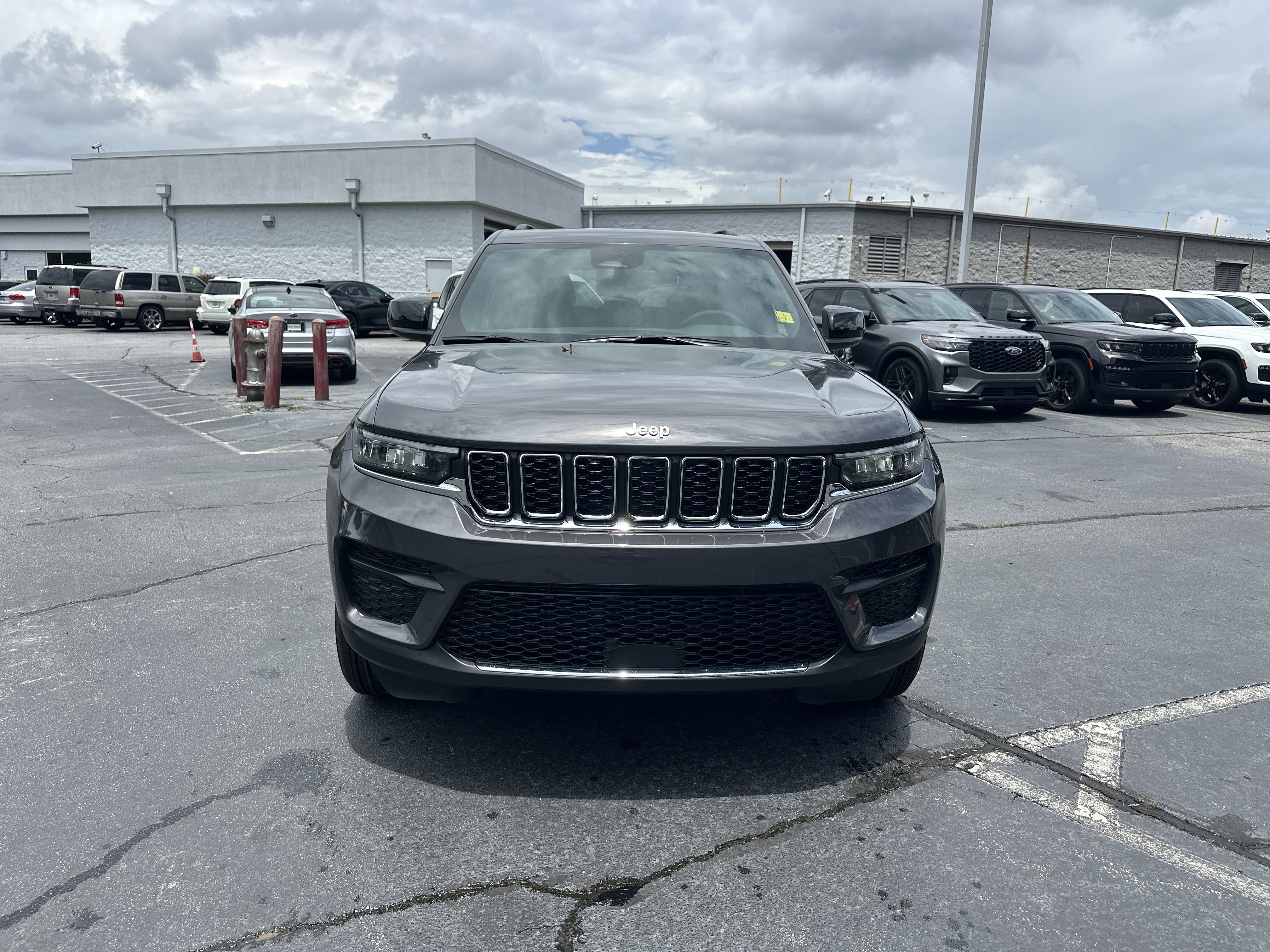 New 2026 Jeep Grand Cherokee Laredo X RWD image 4