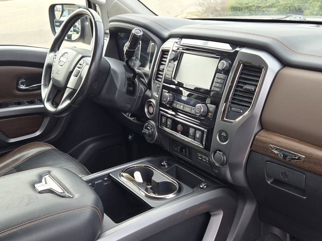 Used 2019 Nissan Titan Platinum Reserve image 8