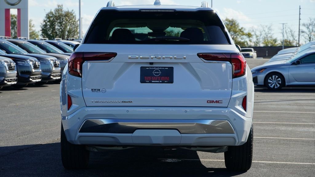 Used 2026 GMC Terrain Denali image 6