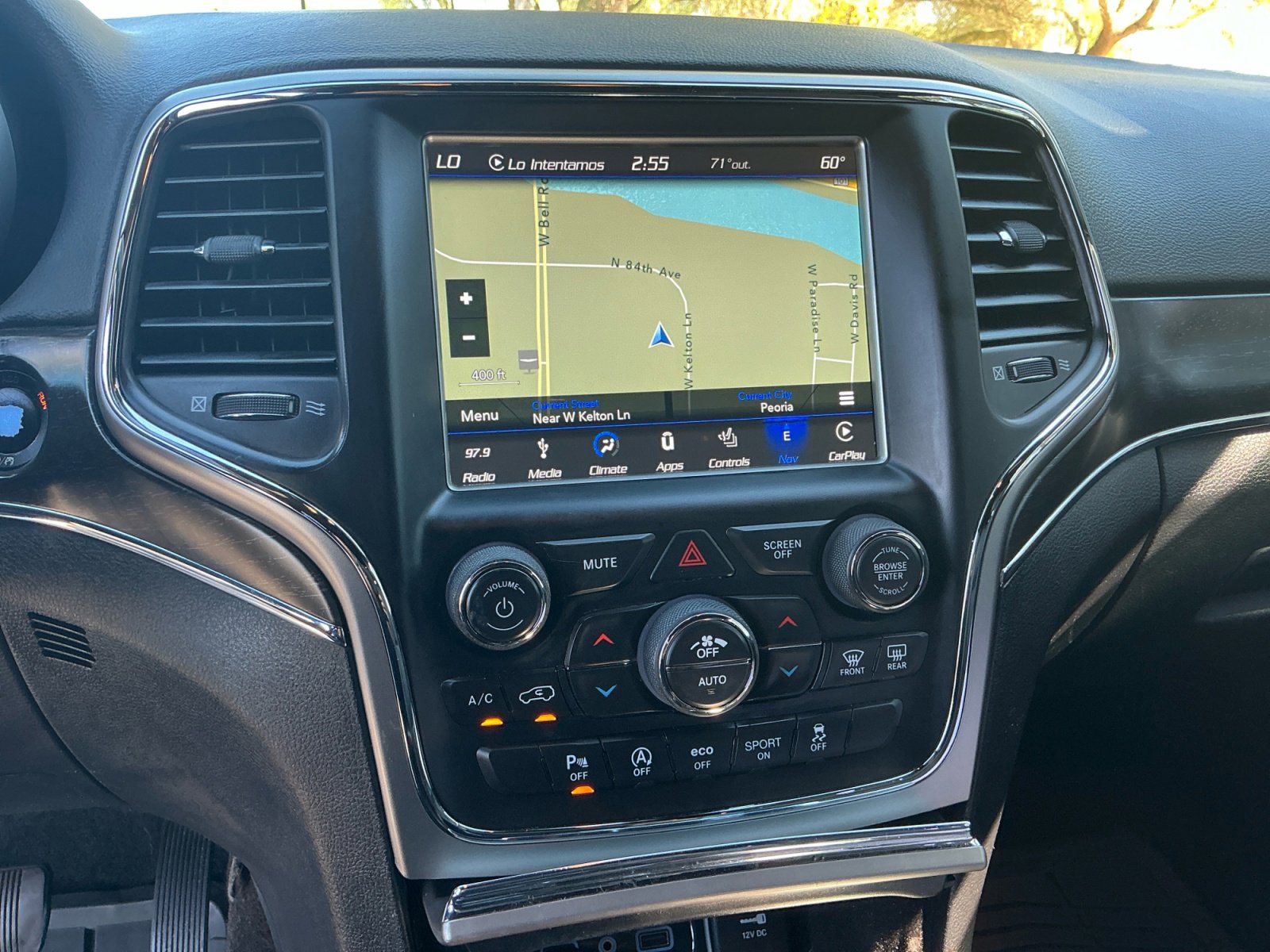 Used 2018 Jeep Grand Cherokee Limited w/ Luxury Group II image 12