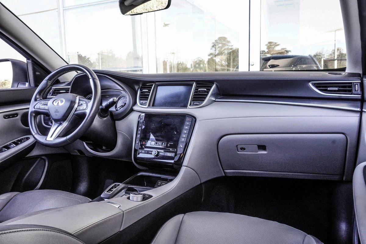 Used 2023 INFINITI QX50 Luxe image 14