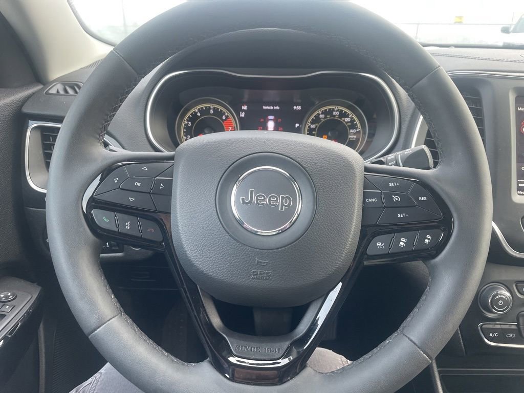Used 2023 Jeep Cherokee Altitude Lux image 20