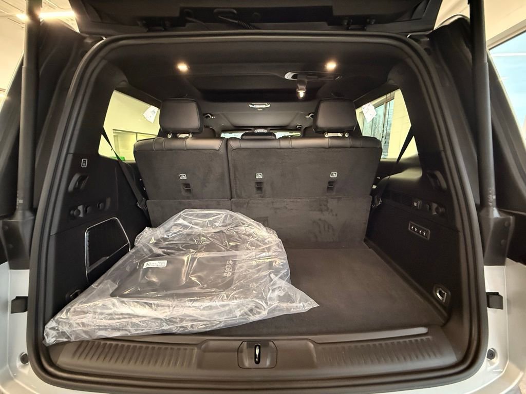New 2026 Jeep Grand Wagoneer Limited image 9