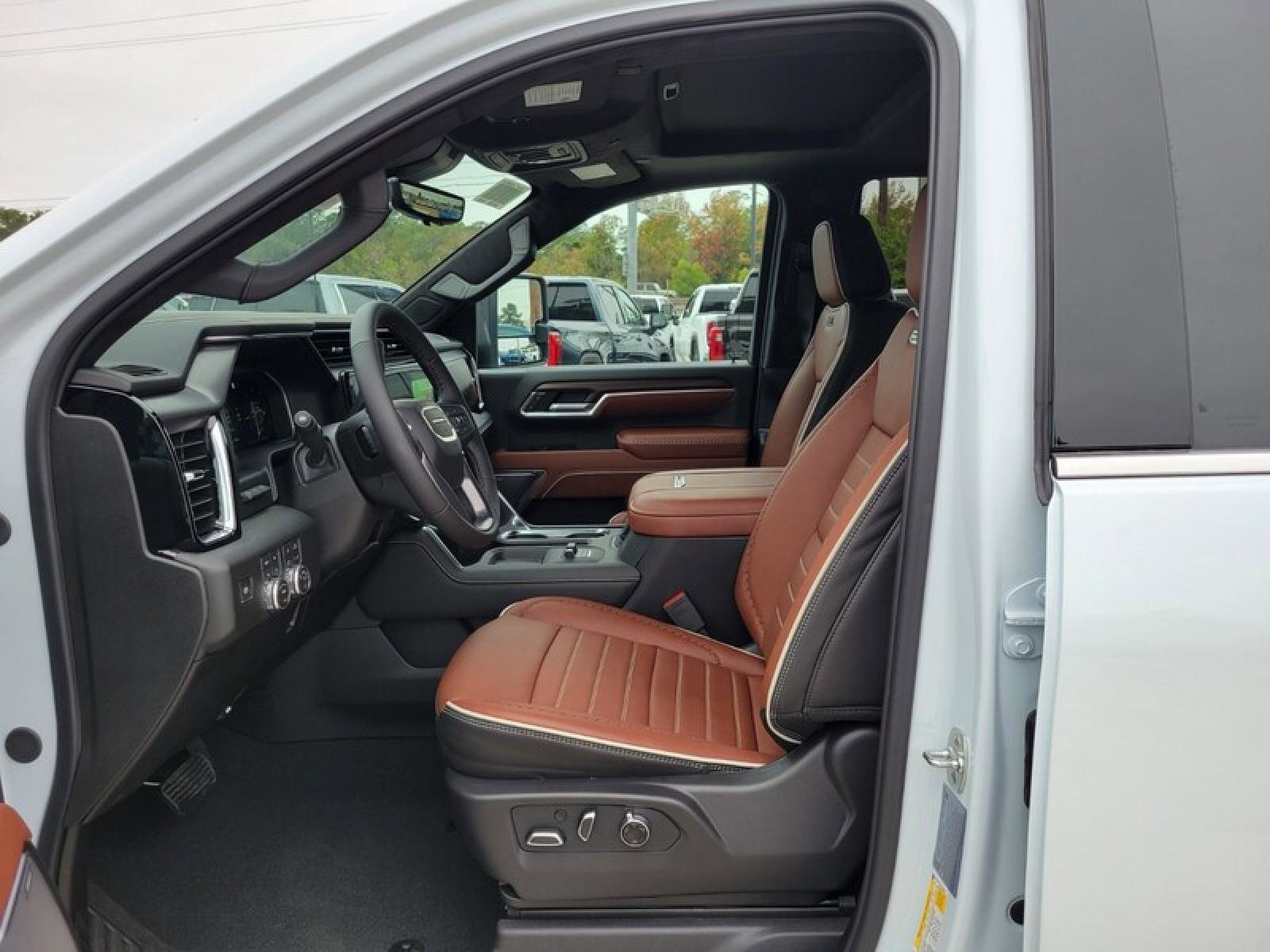 New 2026 GMC Sierra 3500 Denali Ultimate image 12