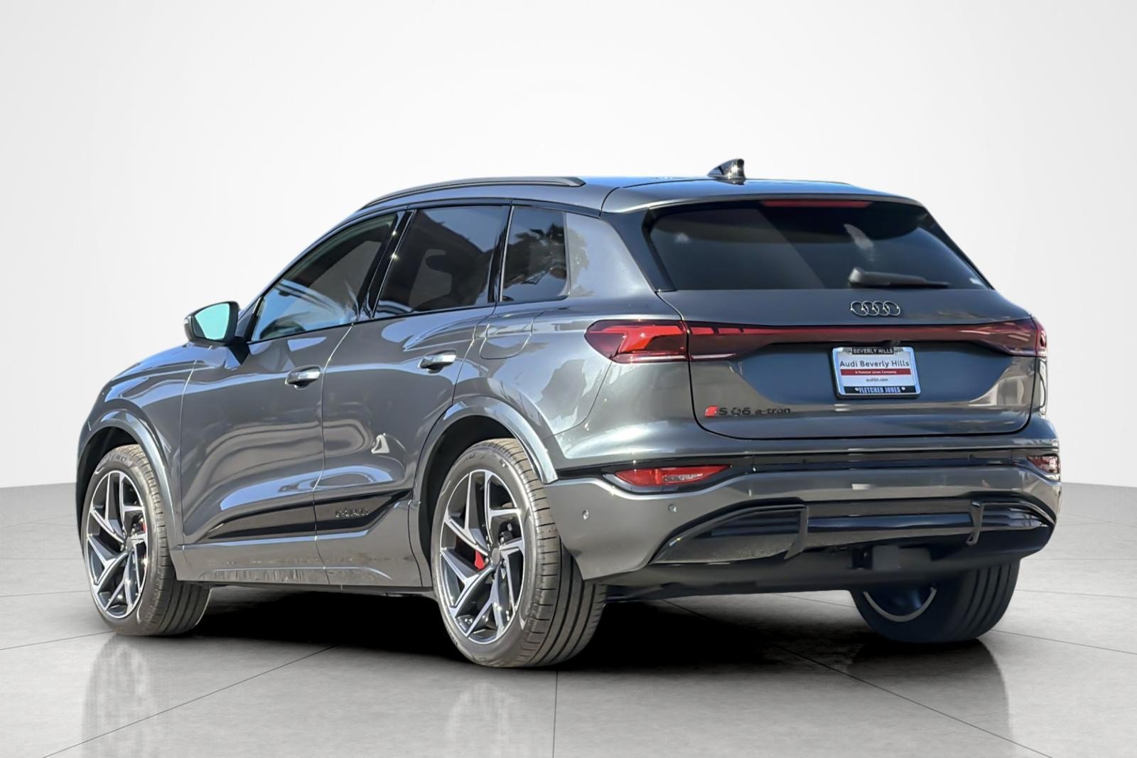New 2027 Audi SQ6 e-tron Premium Plus AWD/4WD image 4