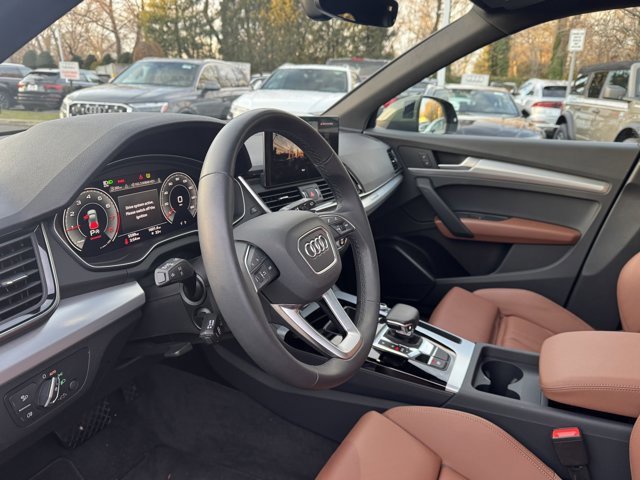 Certified 2025 Audi Q5 2.0T Premium w/ Convenience Plus Package image 23