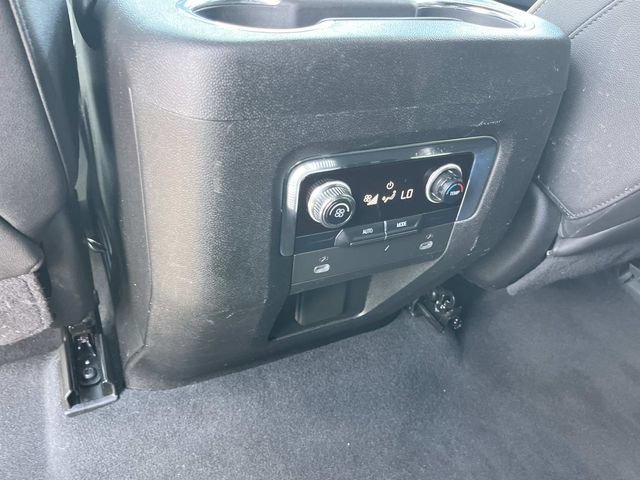 Used 2023 GMC Yukon SLT AWD/4WD image 22