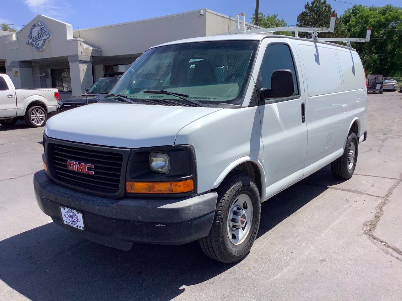 Used 2012 GMC Savana 2500 RWD image 3