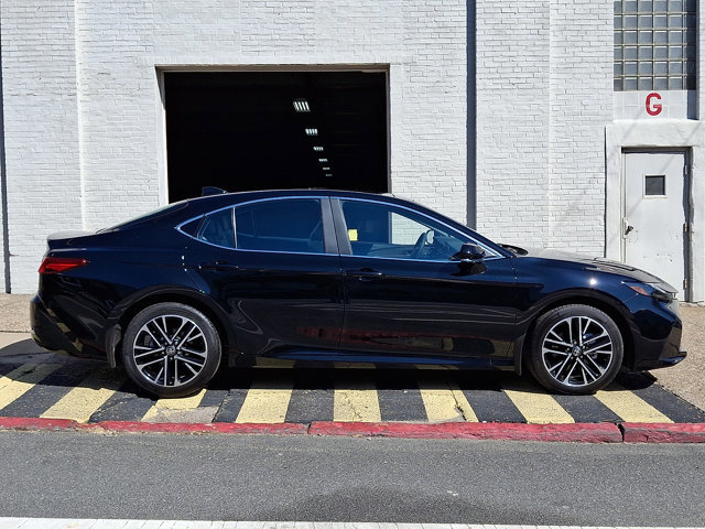 Used 2026 Toyota Camry XLE w/ Premium Package image 7