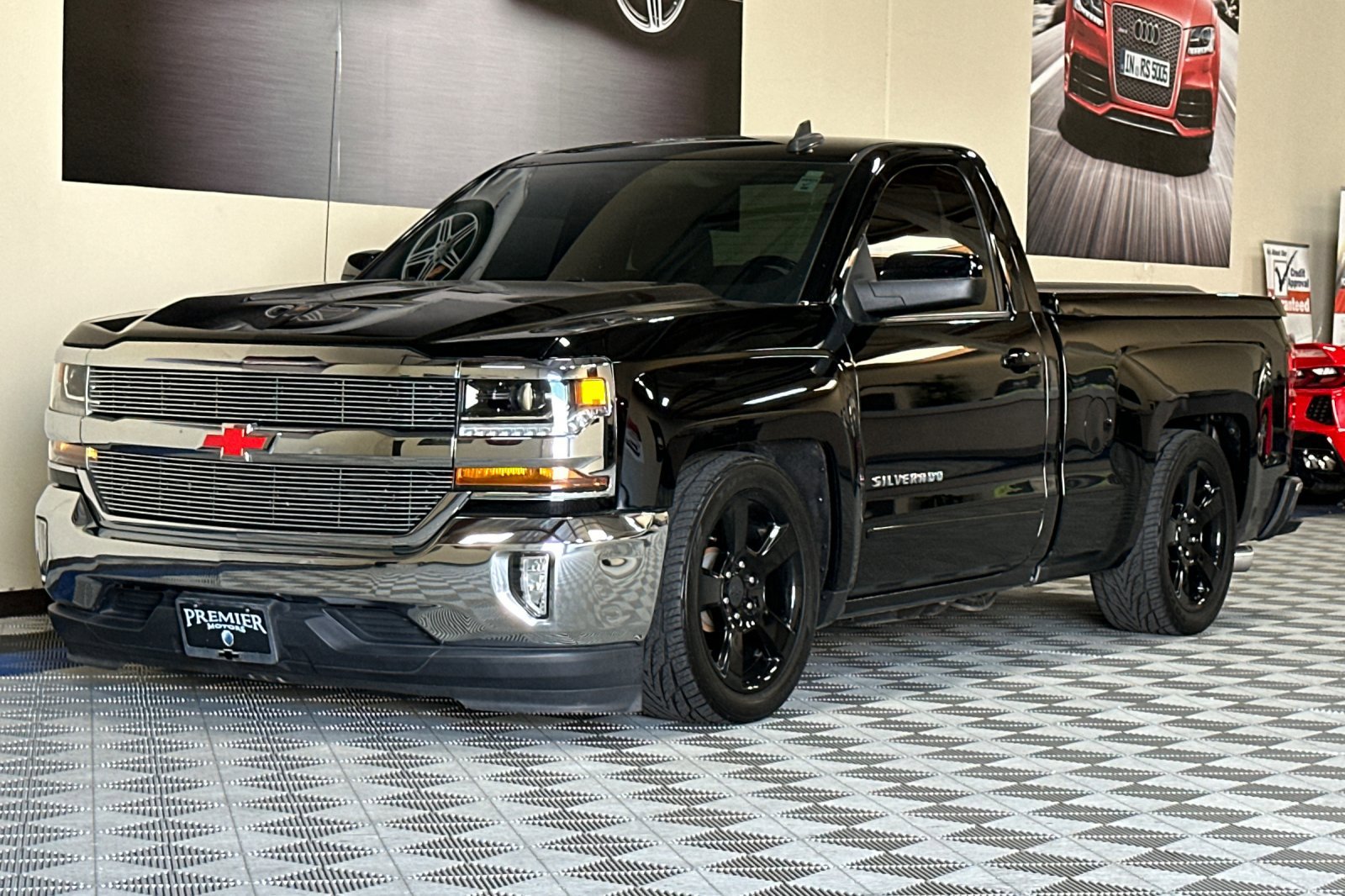 Used 2016 Chevrolet Silverado 1500 LT w/ LT Convenience Package image 8
