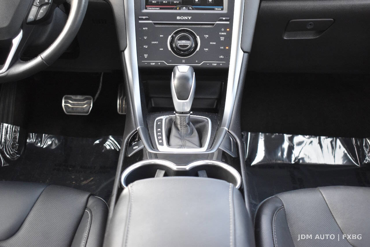 Used 2014 Ford Fusion Titanium FWD image 30