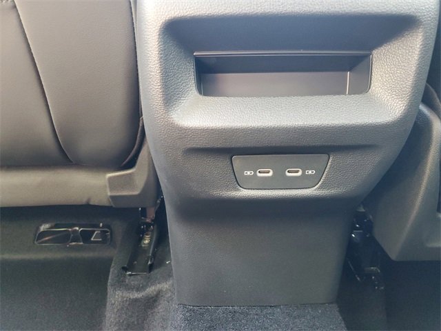 New 2025 Volkswagen Tiguan SE image 17