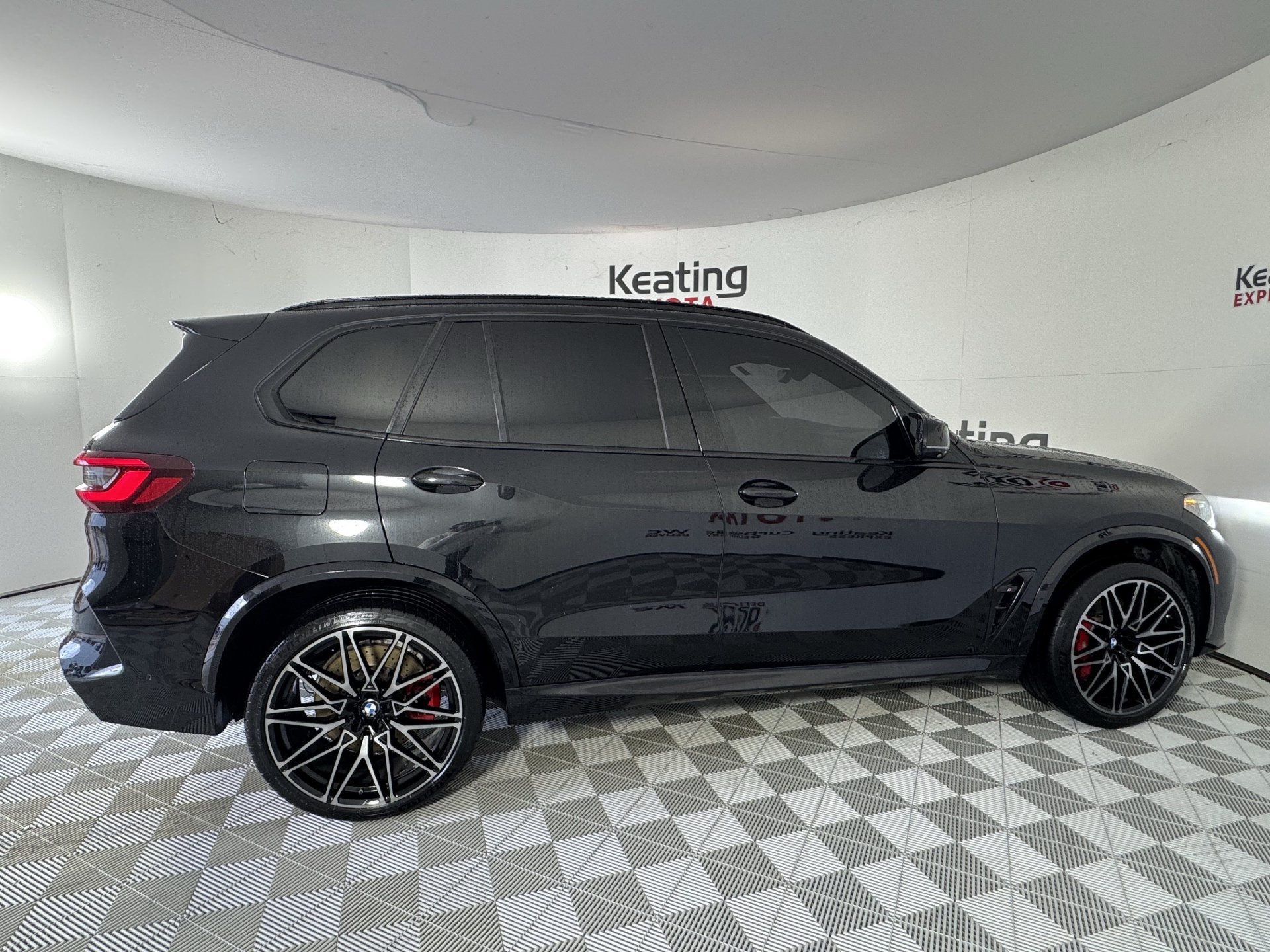 Used 2021 BMW X5 M w/ Competition Package AWD/4WD image 4