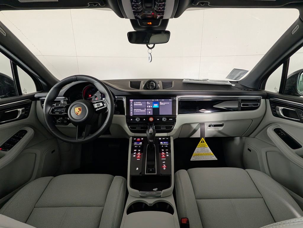 New 2026 Porsche Macan image 21