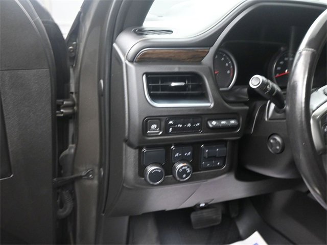 Used 2021 Chevrolet Suburban Premier w/ Premium Package image 23