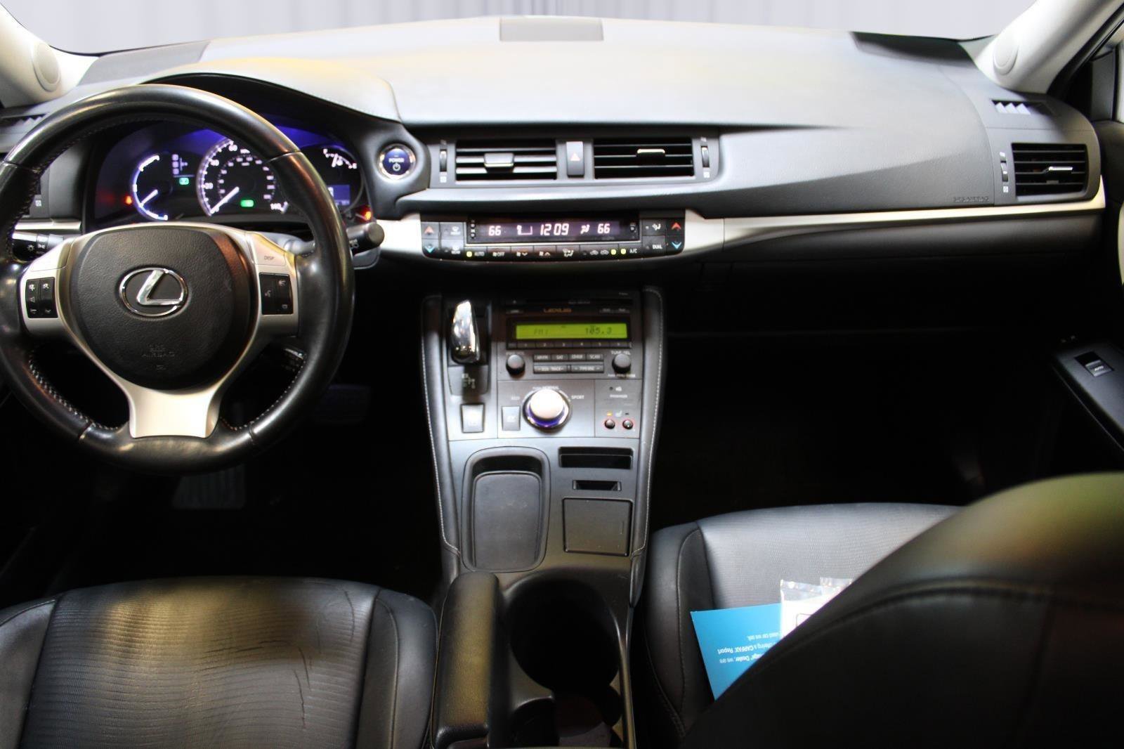 Used 2013 Lexus CT 200h w/ Premium Pkg w/Backup Camera image 2