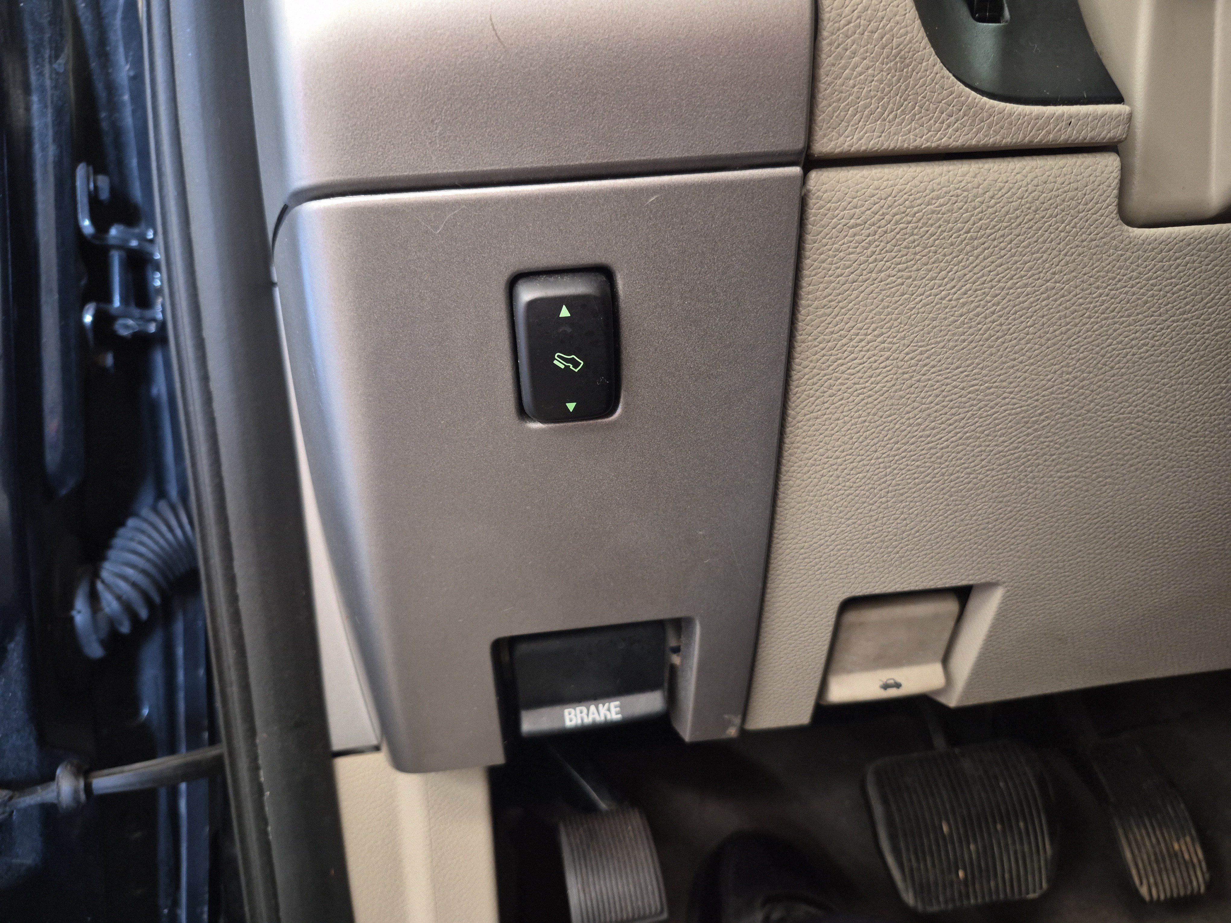 Used 2014 Ford Expedition Limited w/ Equipment Group 301A RWD image 24