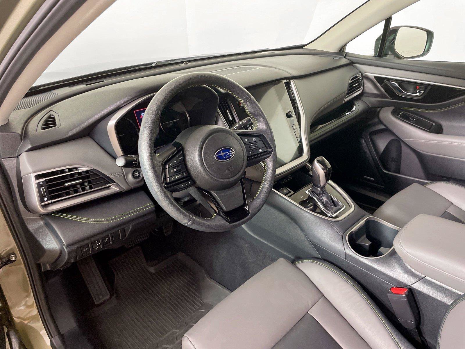 Used 2025 Subaru Outback Onyx Edition AWD/4WD image 23