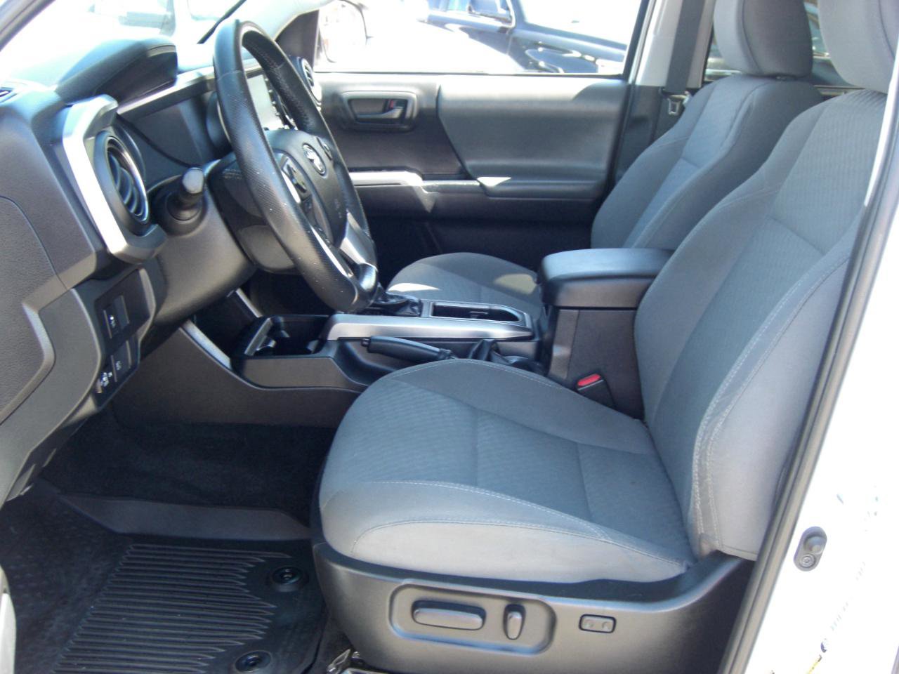 Used 2022 Toyota Tacoma SR5 image 21