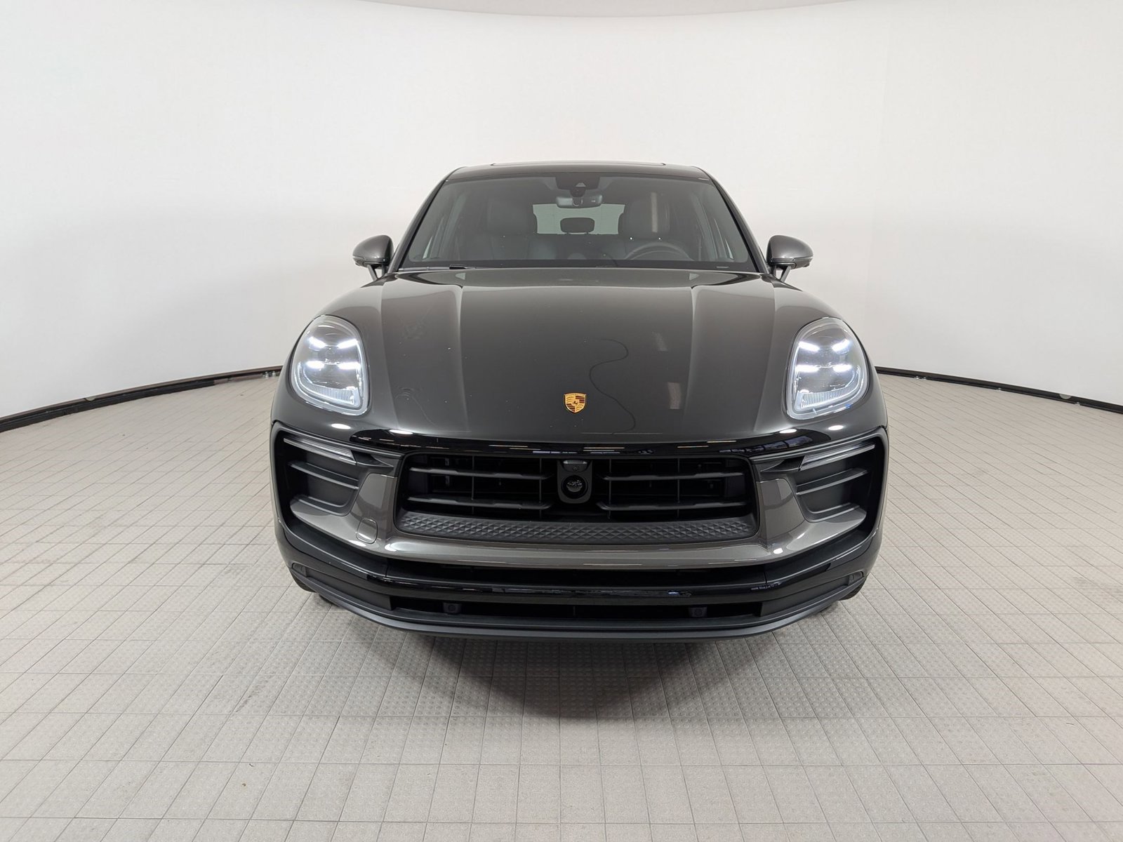 New 2026 Porsche Macan Turbo AWD/4WD image 6