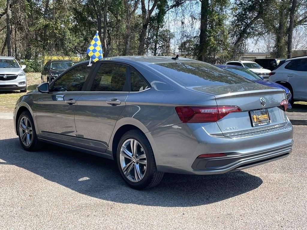 Used 2023 Volkswagen Jetta SE image 28