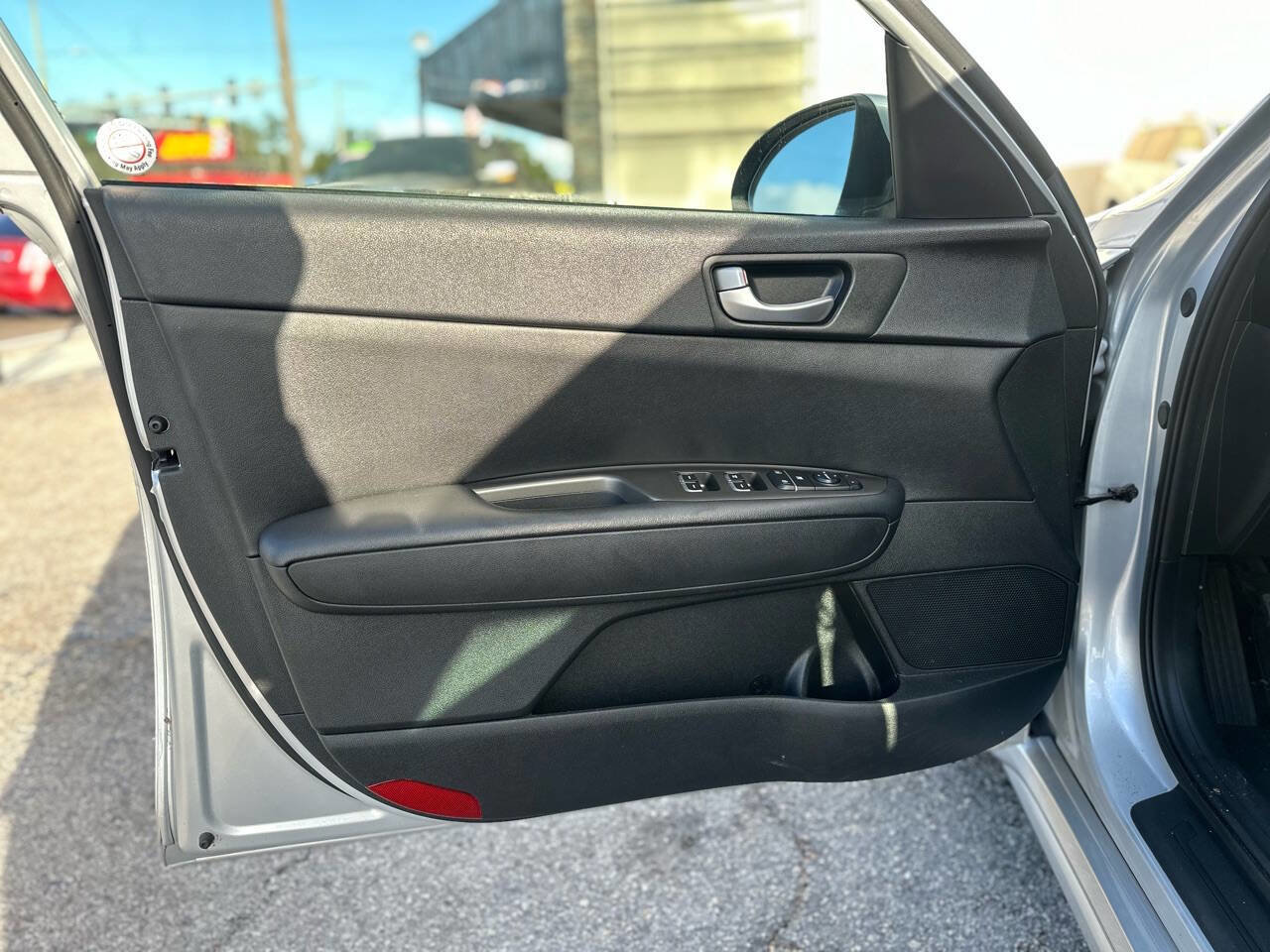 Used 2020 Kia Optima LX FWD image 11