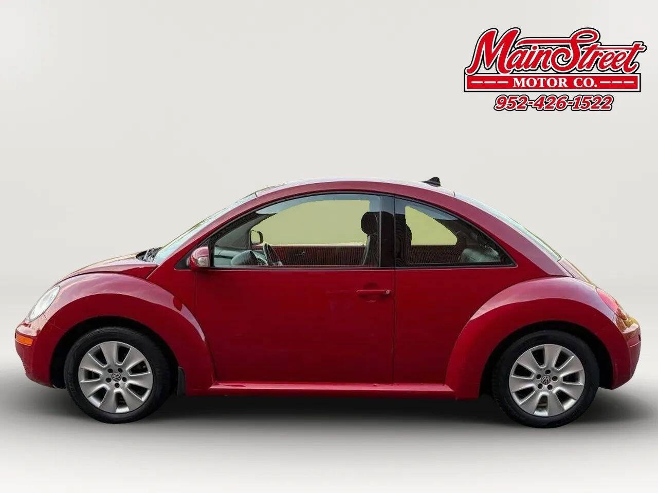 Used 2010 Volkswagen Beetle Coupe FWD image 4