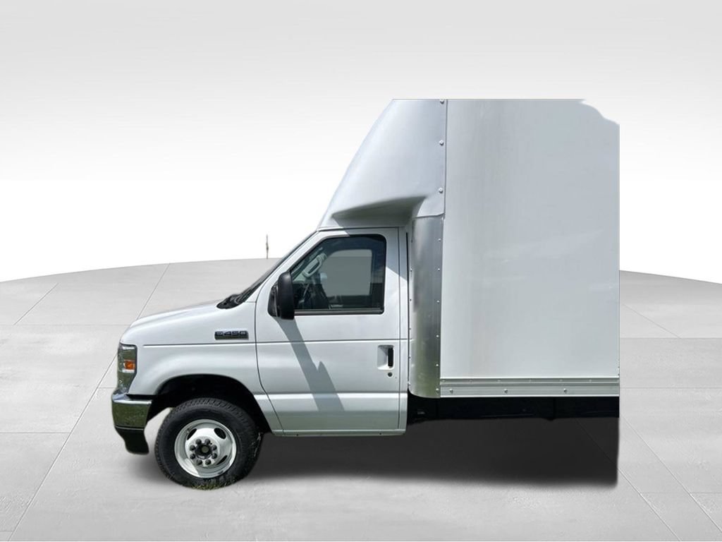 New 2025 Ford E-450 and Econoline 450 Super Duty w/ Power Equipment Group RWD image 3
