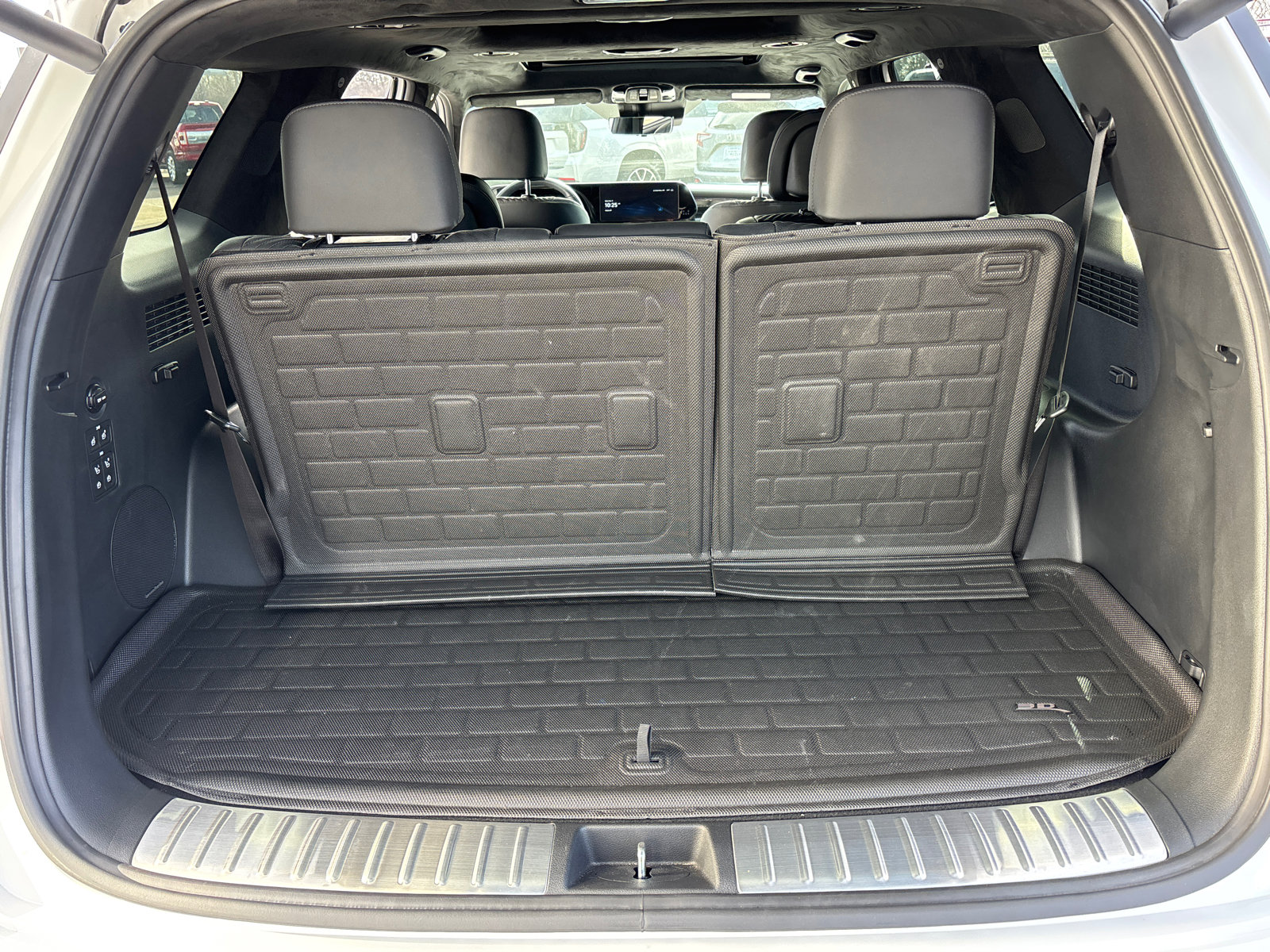 Used 2025 Hyundai Palisade Calligraphy image 9