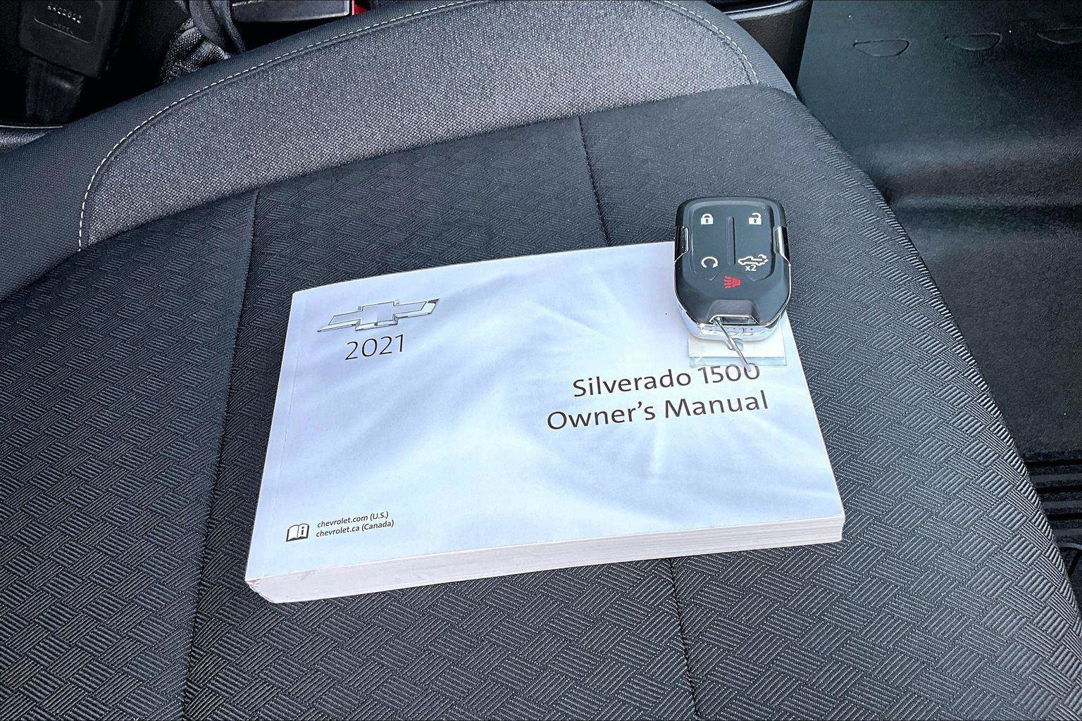 Used 2021 Chevrolet Silverado 1500 LT AWD/4WD image 11