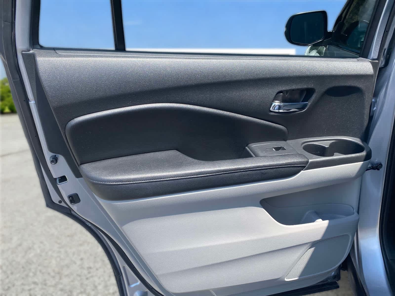 Used 2017 Honda Pilot EX image 27