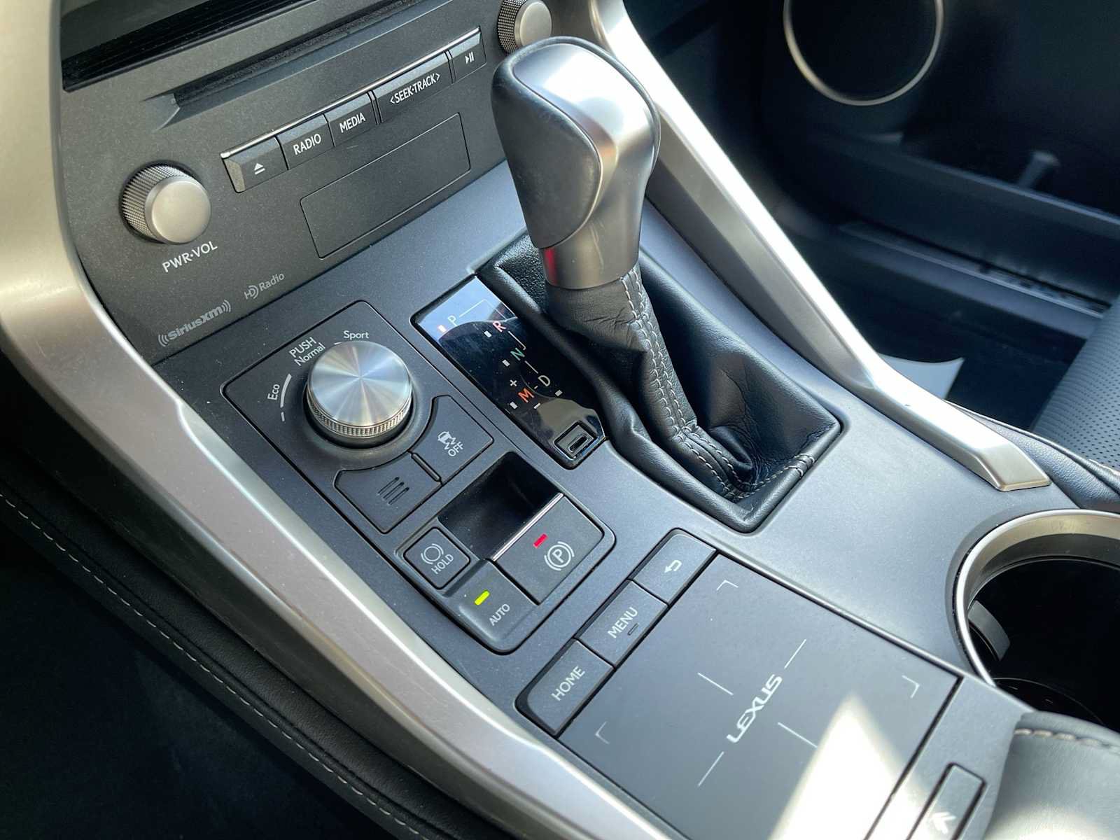 Used 2018 Lexus NX 300 FWD image 17