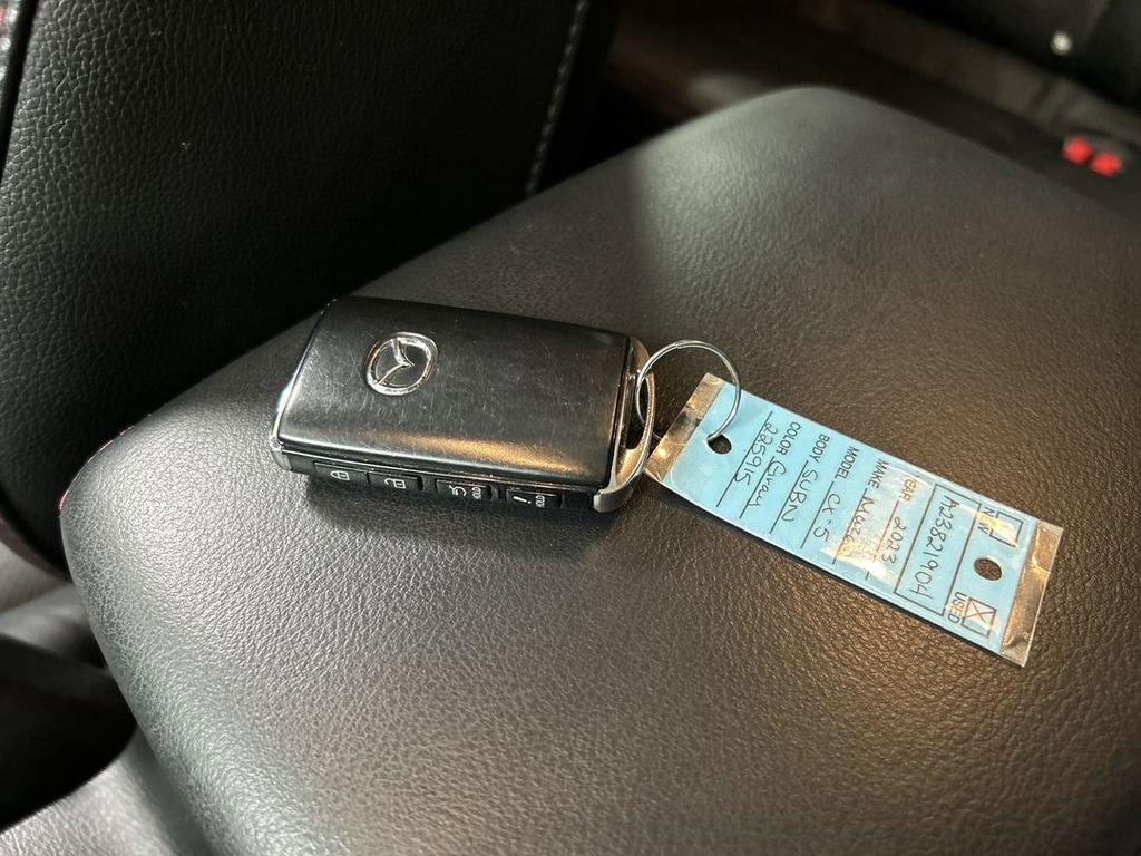 Used 2023 MAZDA CX-5 Carbon Edition image 12