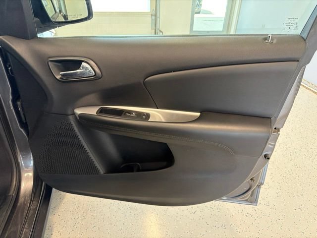 Used 2017 Dodge Journey SXT w/ Premium Group AWD/4WD image 37